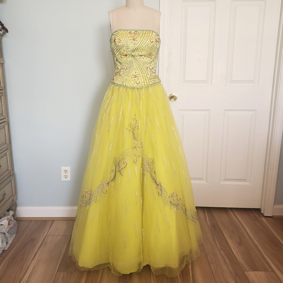 Stunning Yellow Belle Ballgown with Beaded Details 4